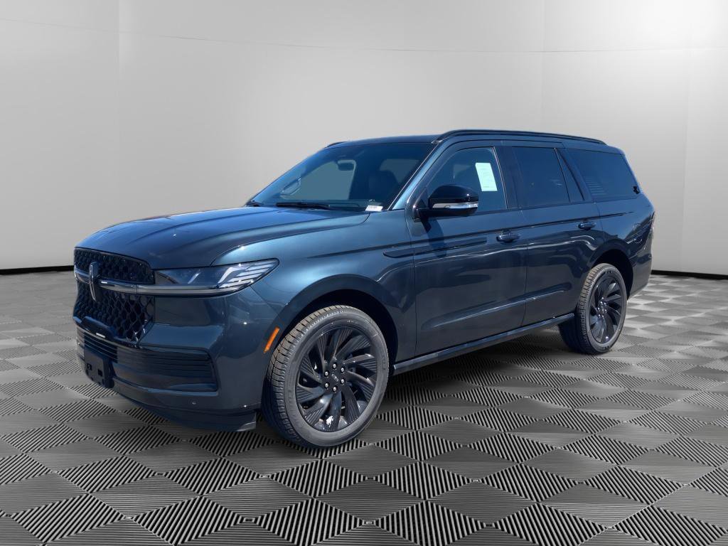 New 2026 Lincoln Navigator Reserve AWD/4WD image 3