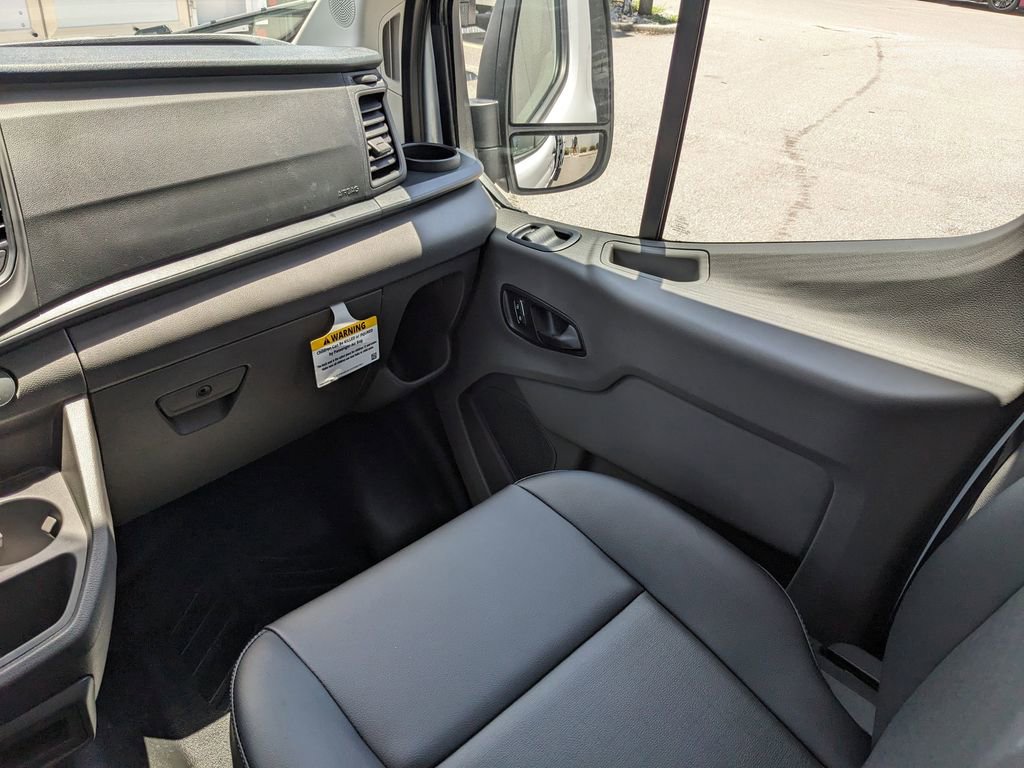 New 2025 Ford Transit 150 Low Roof RWD image 15