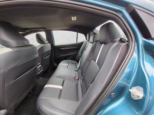 Used 2025 Toyota Camry SE w/ Multimedia Upgrade Package image 16