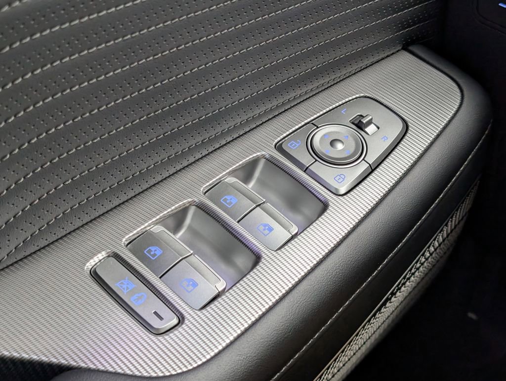 Used 2024 Hyundai Palisade Calligraphy image 14