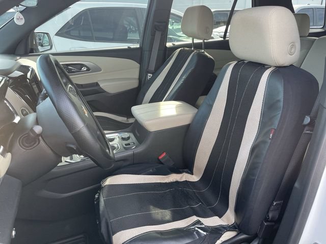 Used 2023 Chevrolet Traverse LS w/ Safety Package FWD image 7