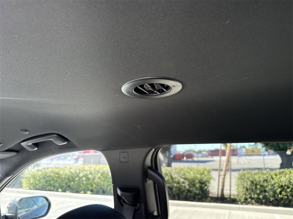 Used 2024 Chevrolet Traverse LT image 19