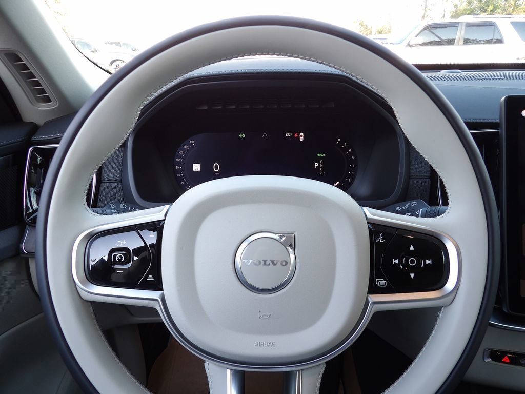 New 2026 Volvo XC90 T8 Ultra w/ Protection Package Premier AWD/4WD image 16