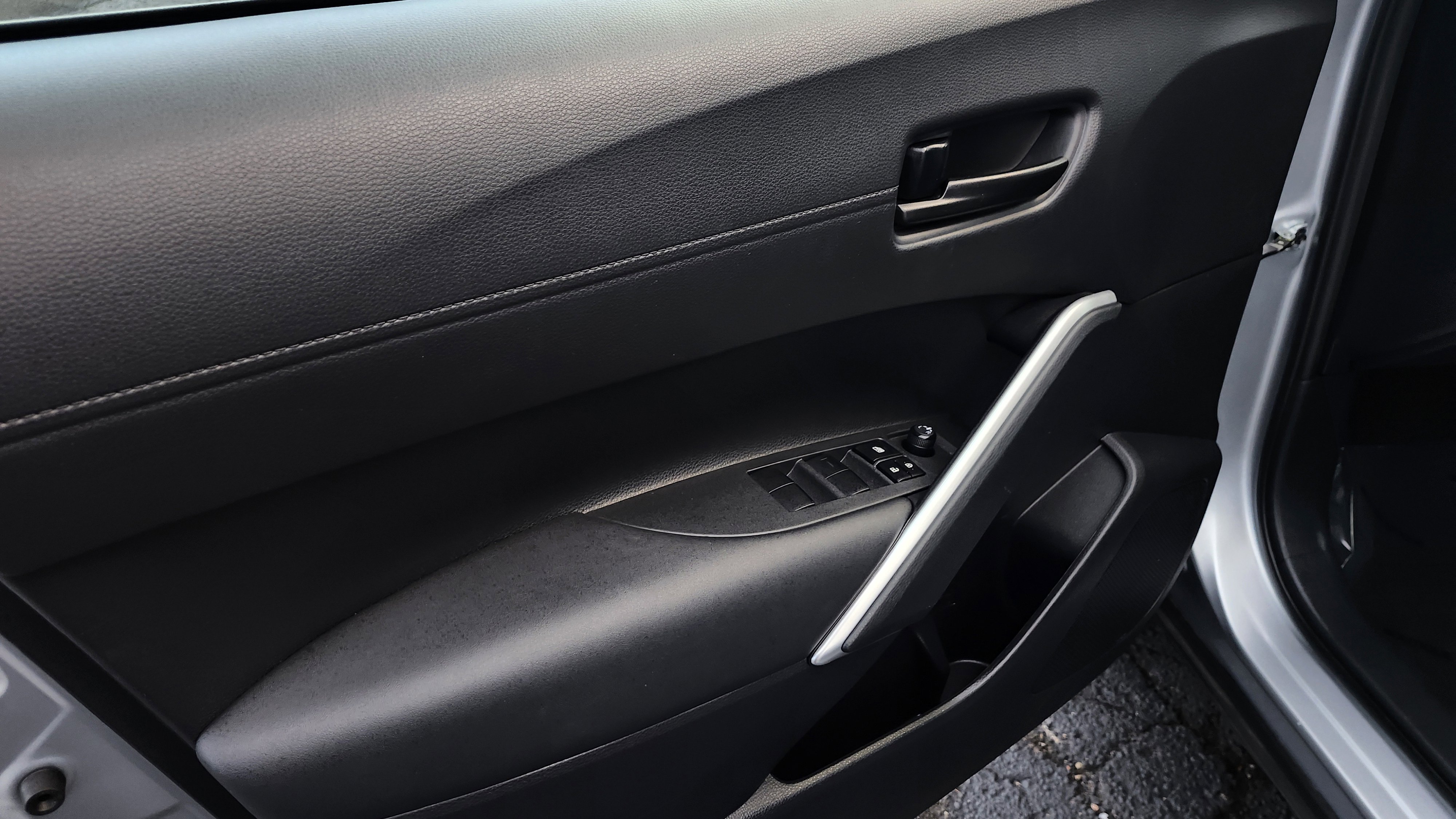 Used 2023 Toyota Corolla Cross SE image 18