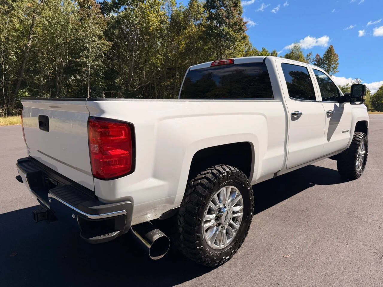 Used 2019 Chevrolet Silverado 2500 LTZ w/ Duramax Plus Package AWD/4WD image 7