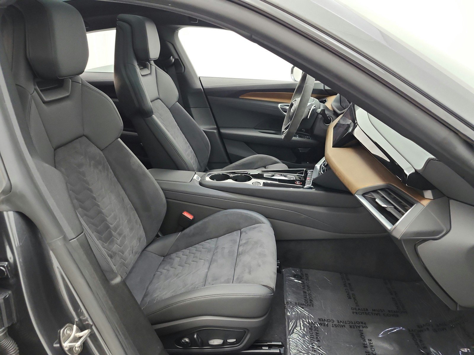 Used 2023 Audi e-tron GT Premium Plus AWD/4WD image 19