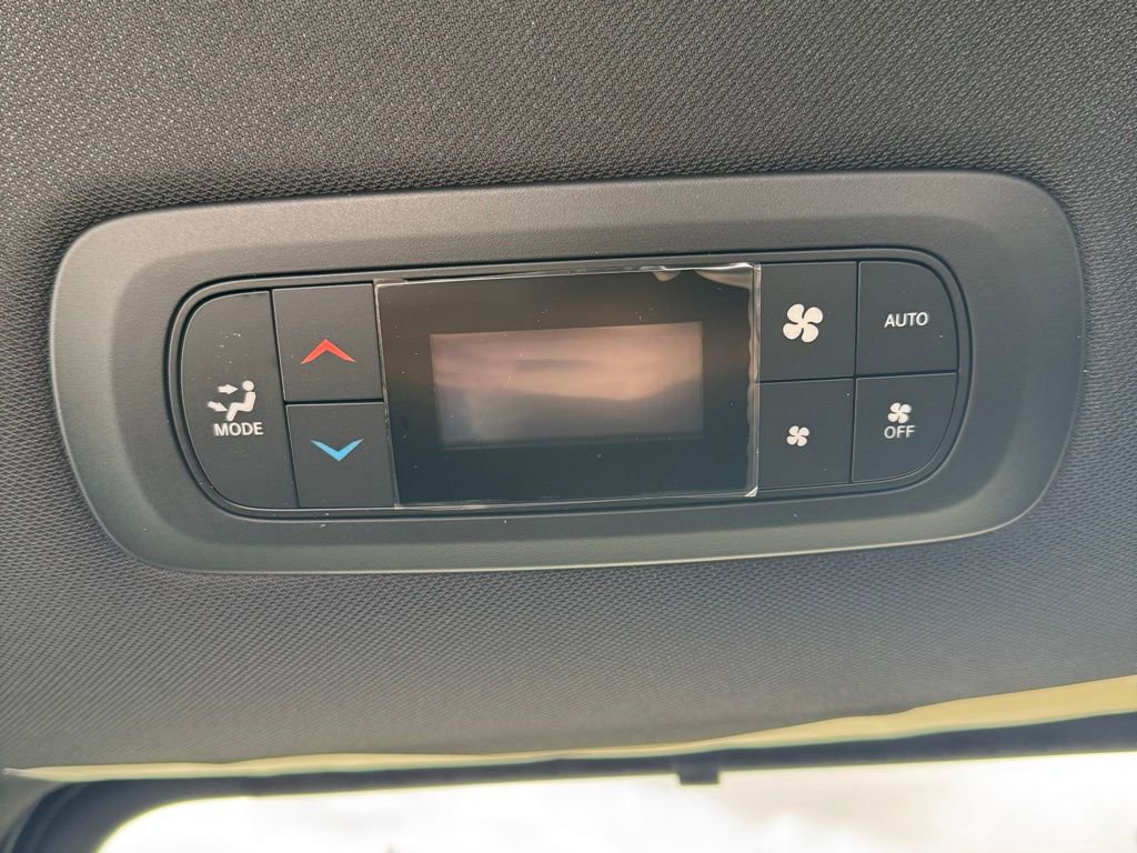 New 2026 Chrysler Pacifica Select image 14