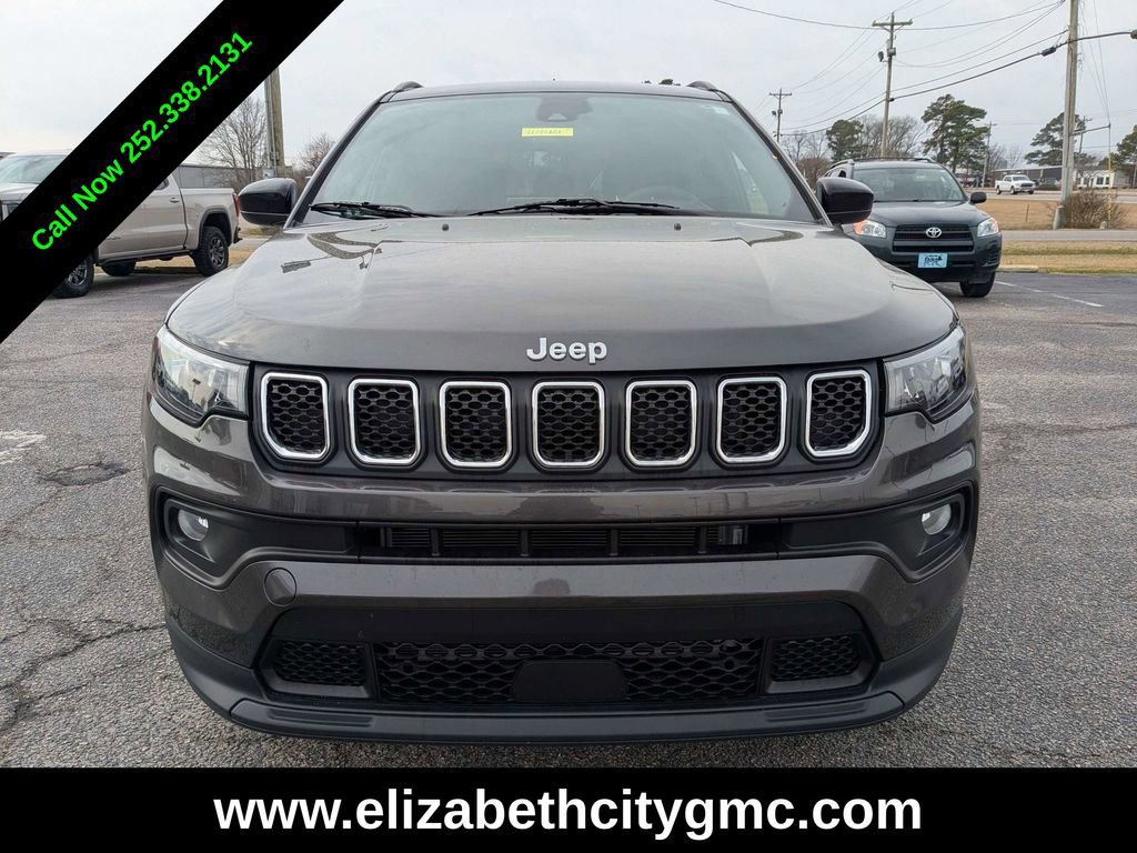 Used 2023 Jeep Compass Latitude w/ Sun and Sound Group image 9