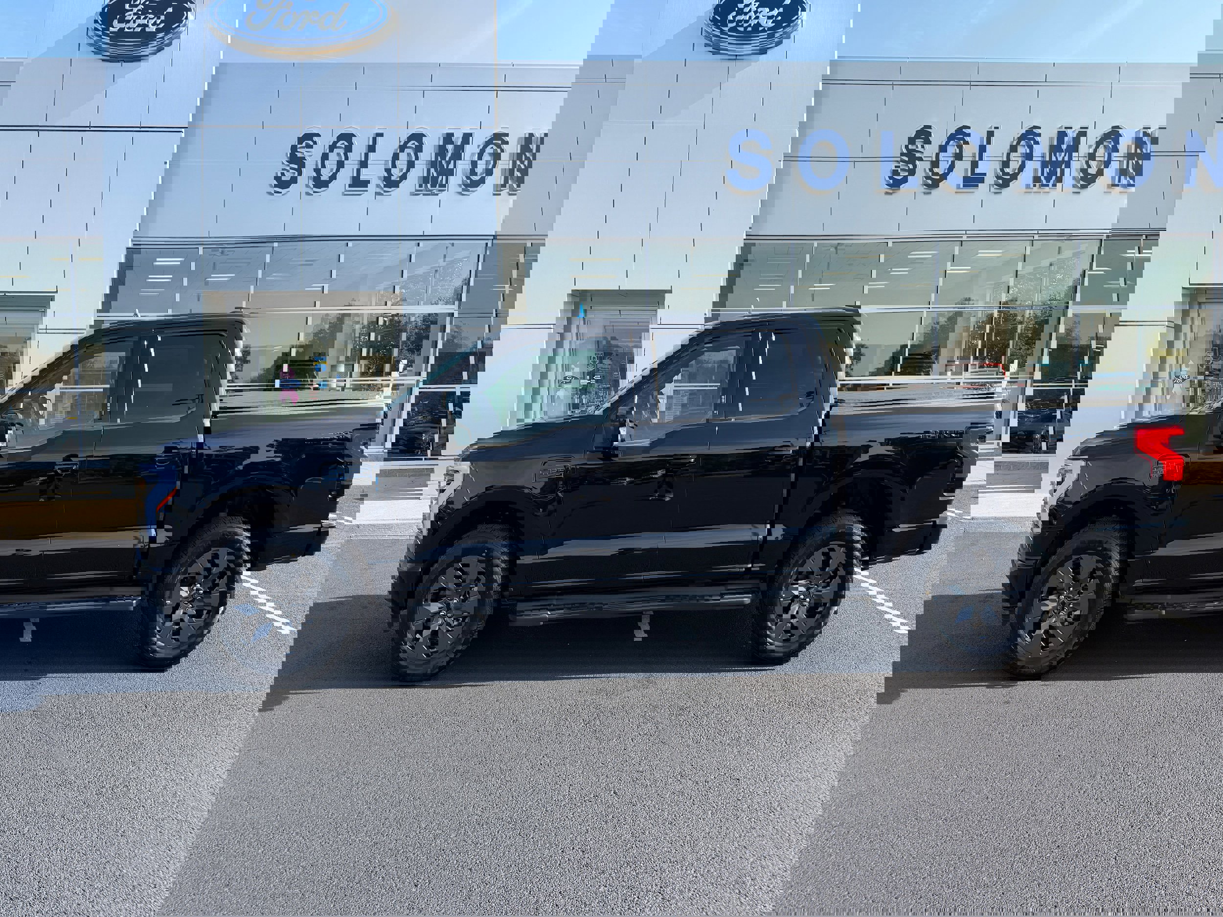 Certified 2024 Ford F150 Lightning Lariat image 9
