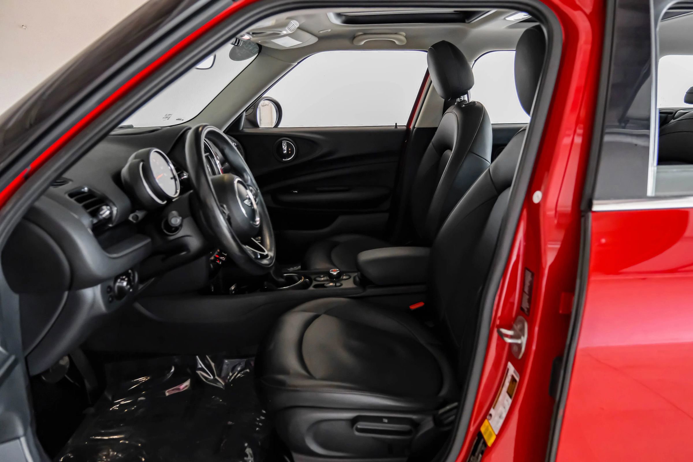 Used 2017 MINI Cooper Clubman ALL4 image 3