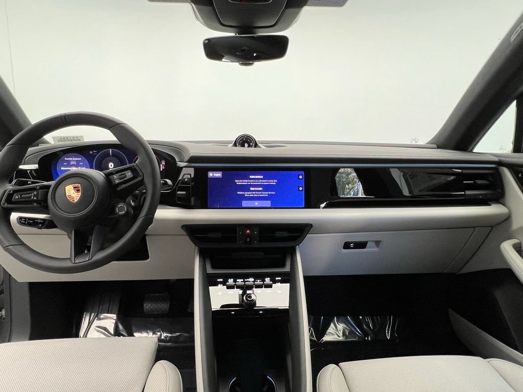 New 2026 Porsche Macan 4 Electric AWD/4WD image 6