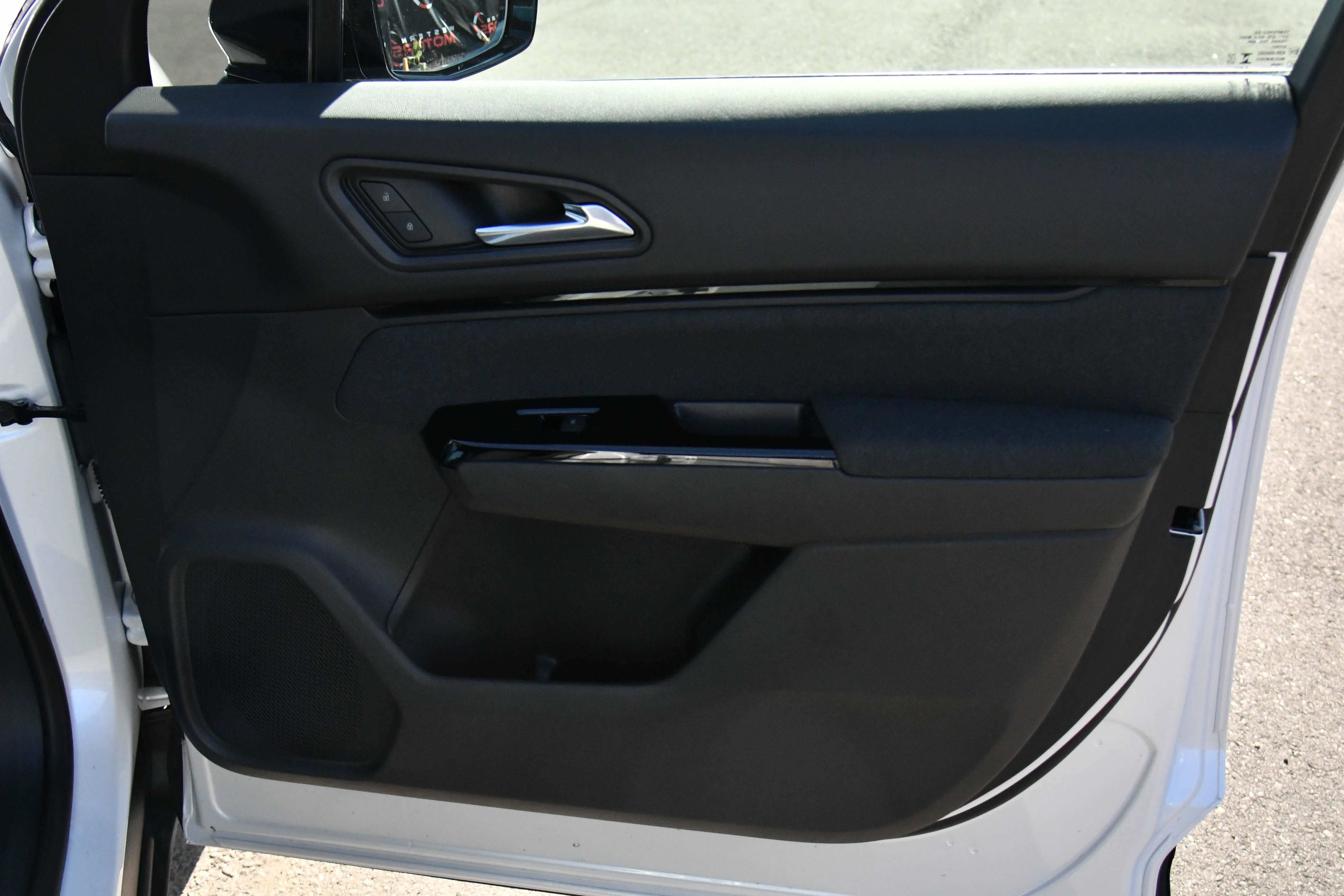 Used 2024 Honda Prologue EX image 45