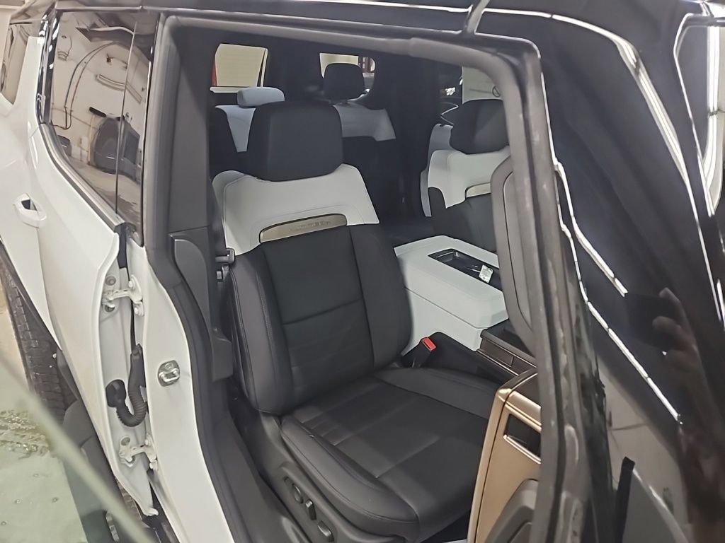 New 2025 GMC Hummer EV 3X image 40