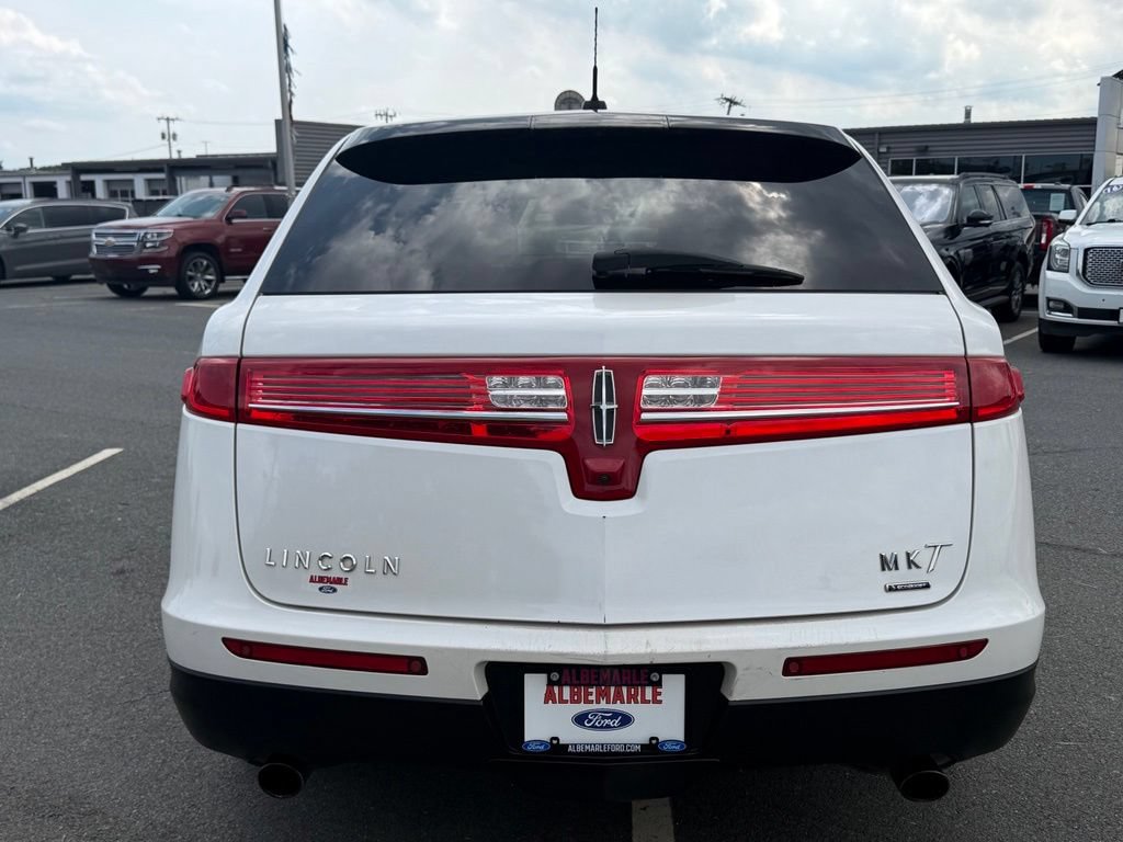 Used 2015 Lincoln MKT AWD w/ Equipment Group 201A image 4