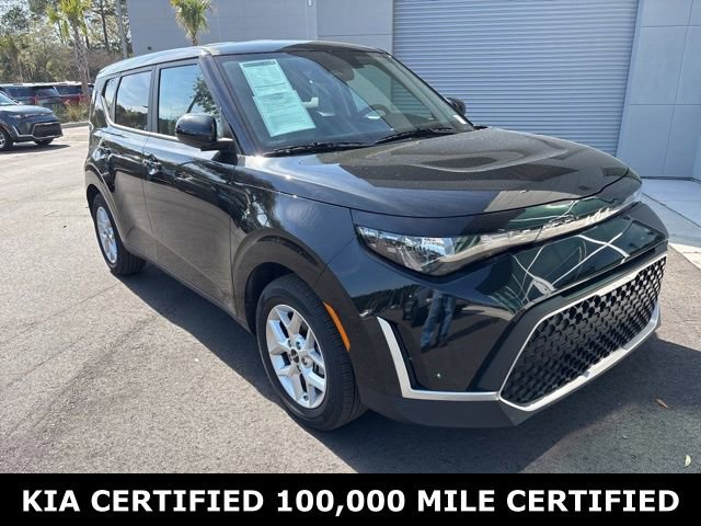 Certified 2025 Kia Soul LX image 3