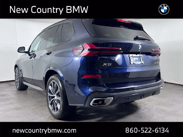Used 2025 BMW X5 xDrive40i w/ M Sport Package AWD/4WD image 3