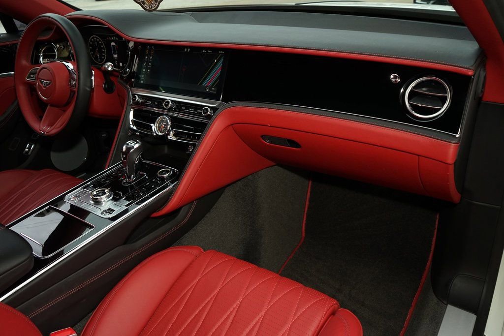 Used 2021 Bentley Flying Spur V8 image 11