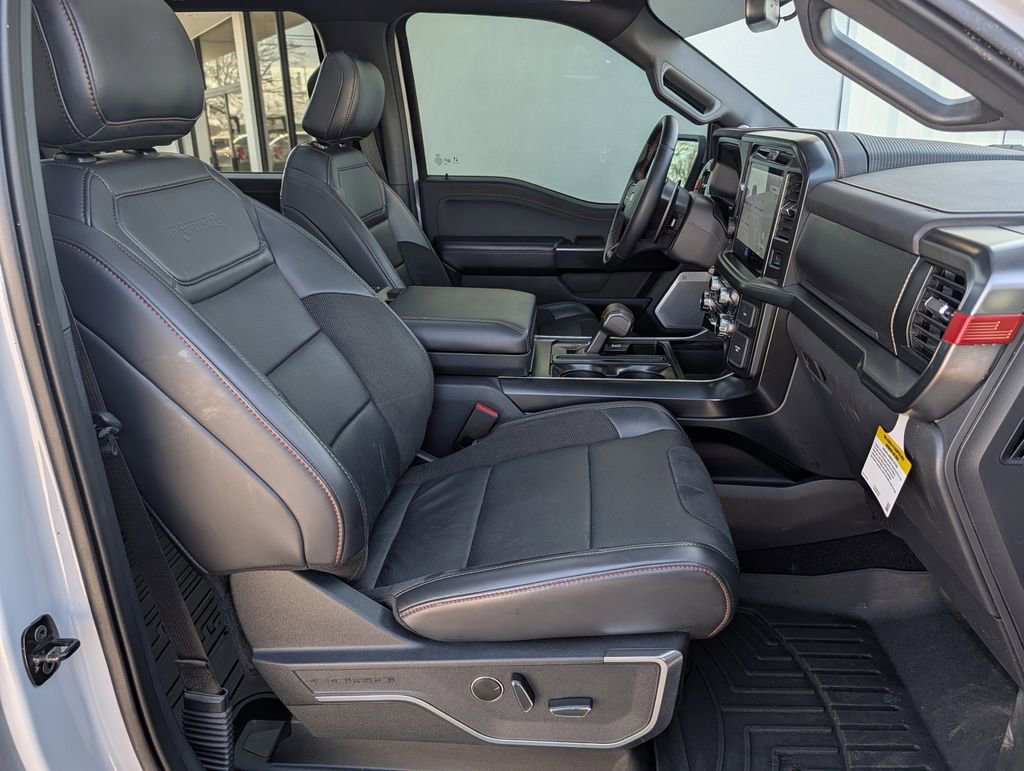 Used 2025 Ford F150 Raptor image 35