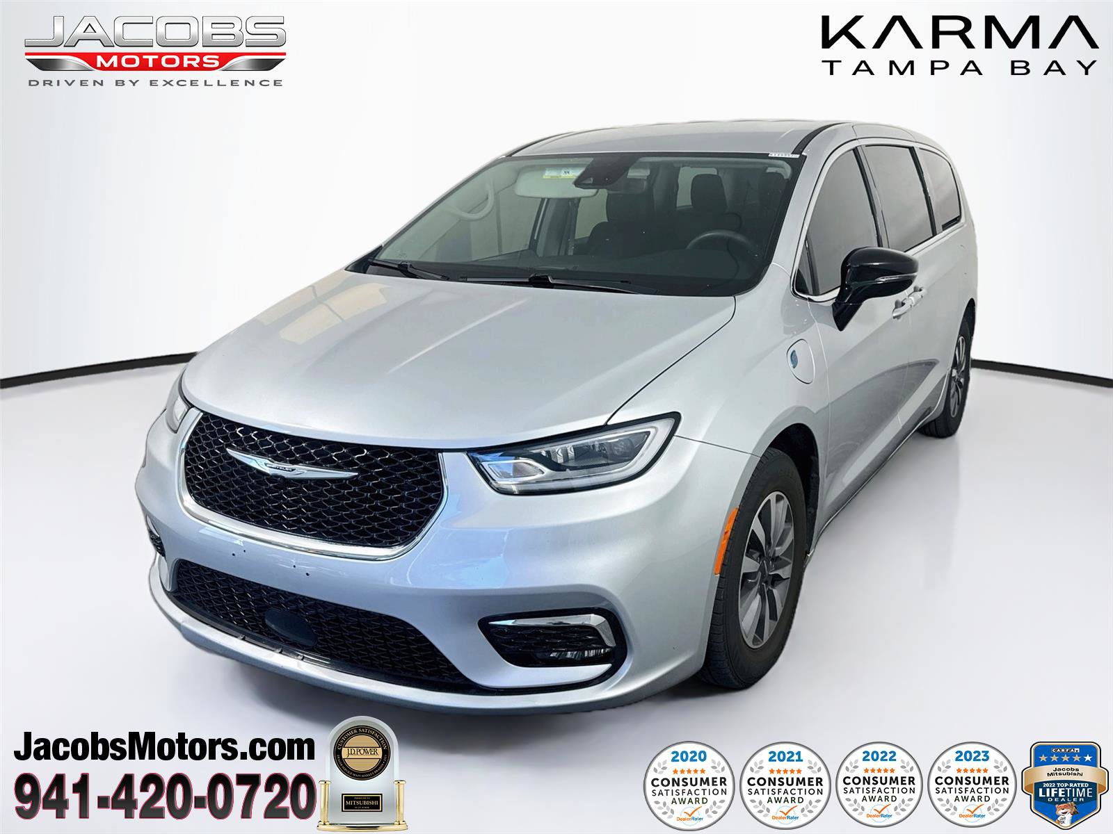 Used 2024 Chrysler Pacifica Limited FWD image 1