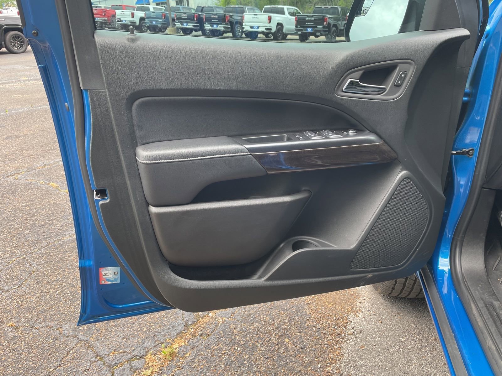 Used 2022 GMC Canyon Elevation w/ Elevation Premium Package image 12