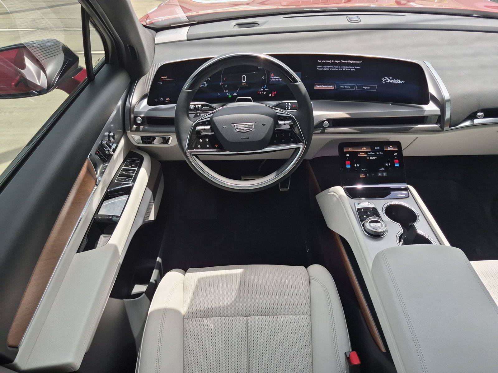 New 2027 Cadillac Vistiq Sport w/ LPO, Floor Liner Package AWD/4WD image 14