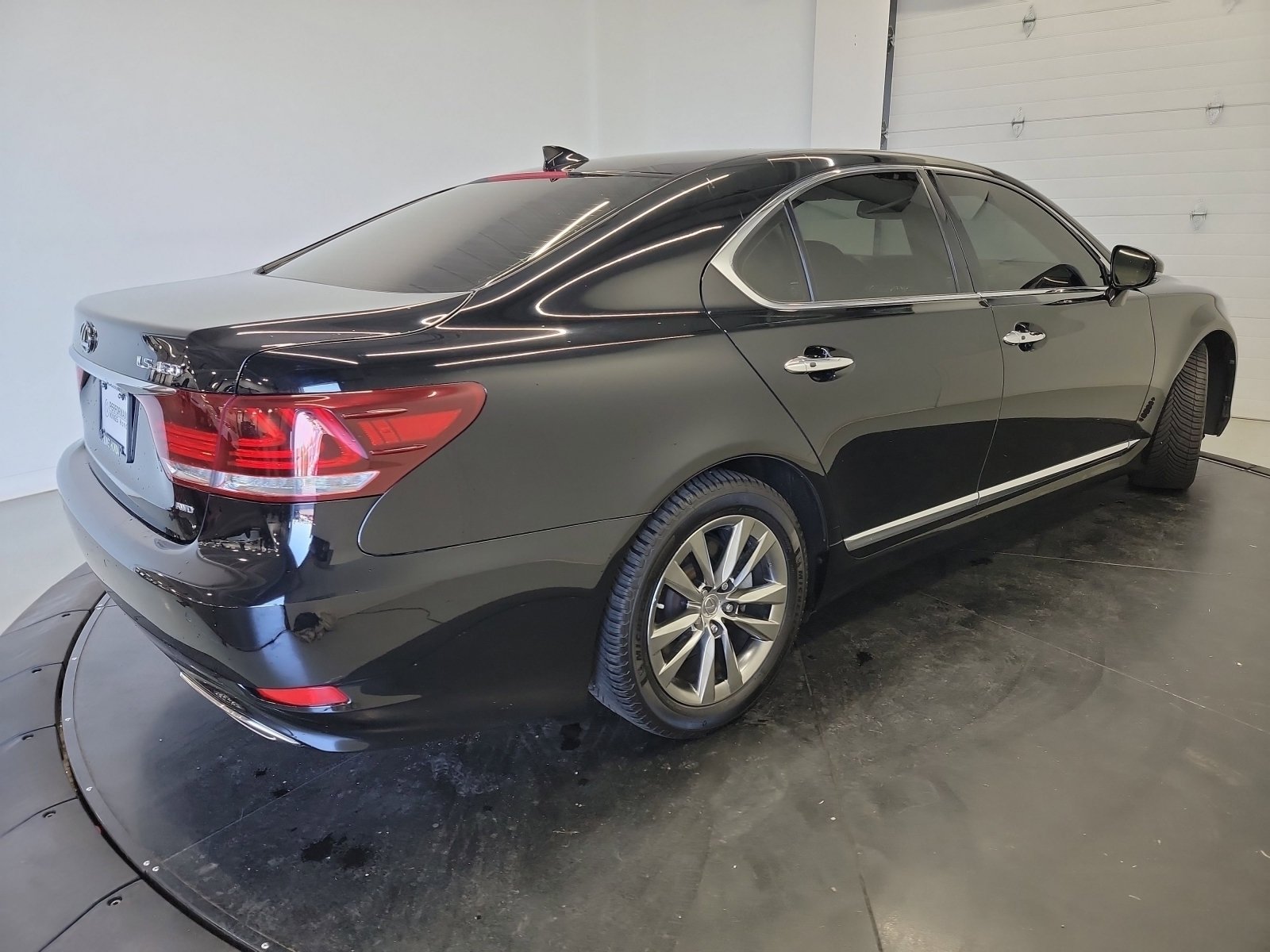 Used 2016 Lexus LS 460 AWD w/ Comfort Package image 9
