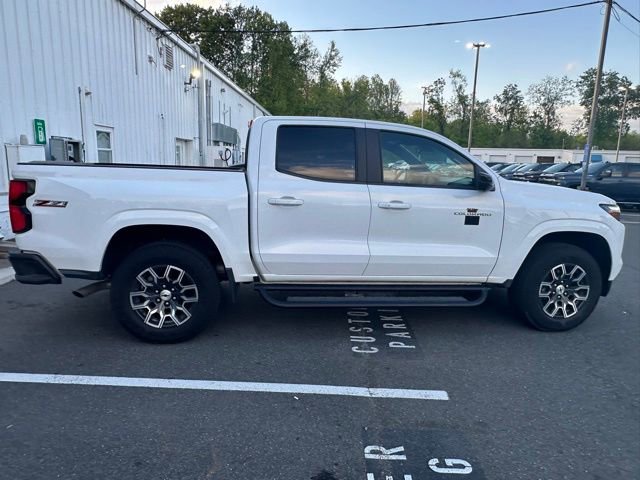 Used 2024 Chevrolet Colorado Z71 w/ Z71 Convenience Package 2 AWD/4WD image 5