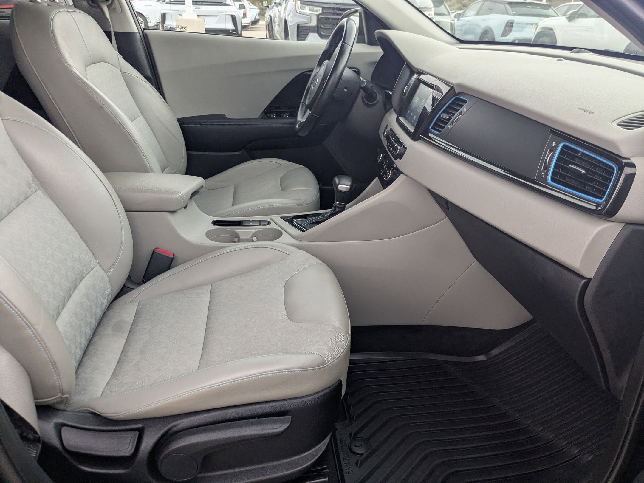 Used 2019 Kia Niro EX image 20