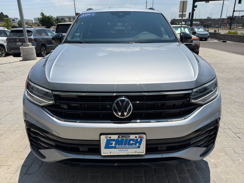 Certified 2024 Volkswagen Tiguan SE R-Line AWD/4WD image 9