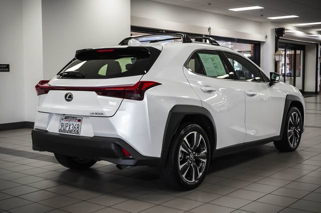 Certified 2025 Lexus UX 300h FWD w/ Accessory Package (Z2) image 6