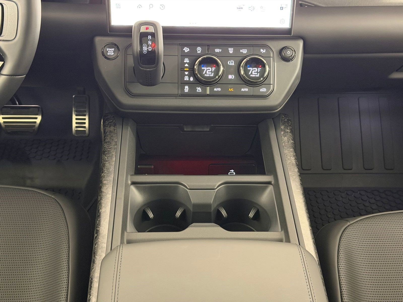 Used 2026 Land Rover Defender 110 OCTA image 22