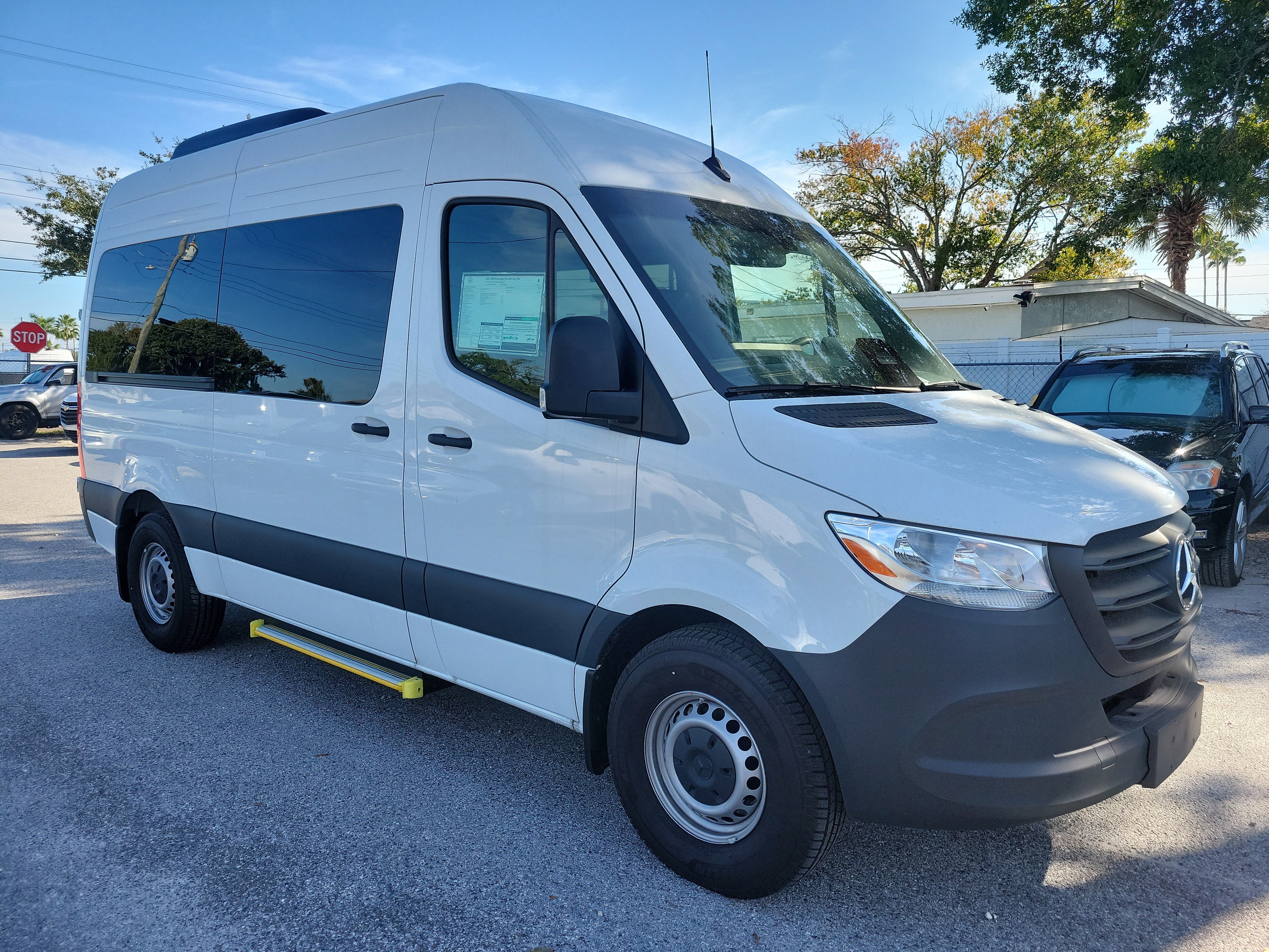 Used 2025 Mercedes-Benz Sprinter 2500 image 2