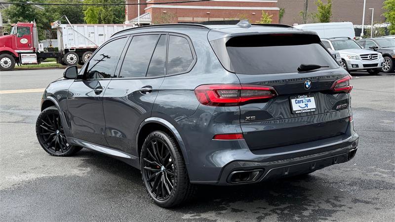 Used 2022 BMW X5 M50i AWD/4WD image 4