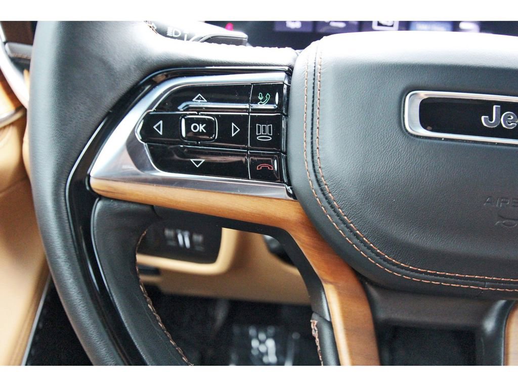 Used 2025 Jeep Grand Cherokee L Summit image 17