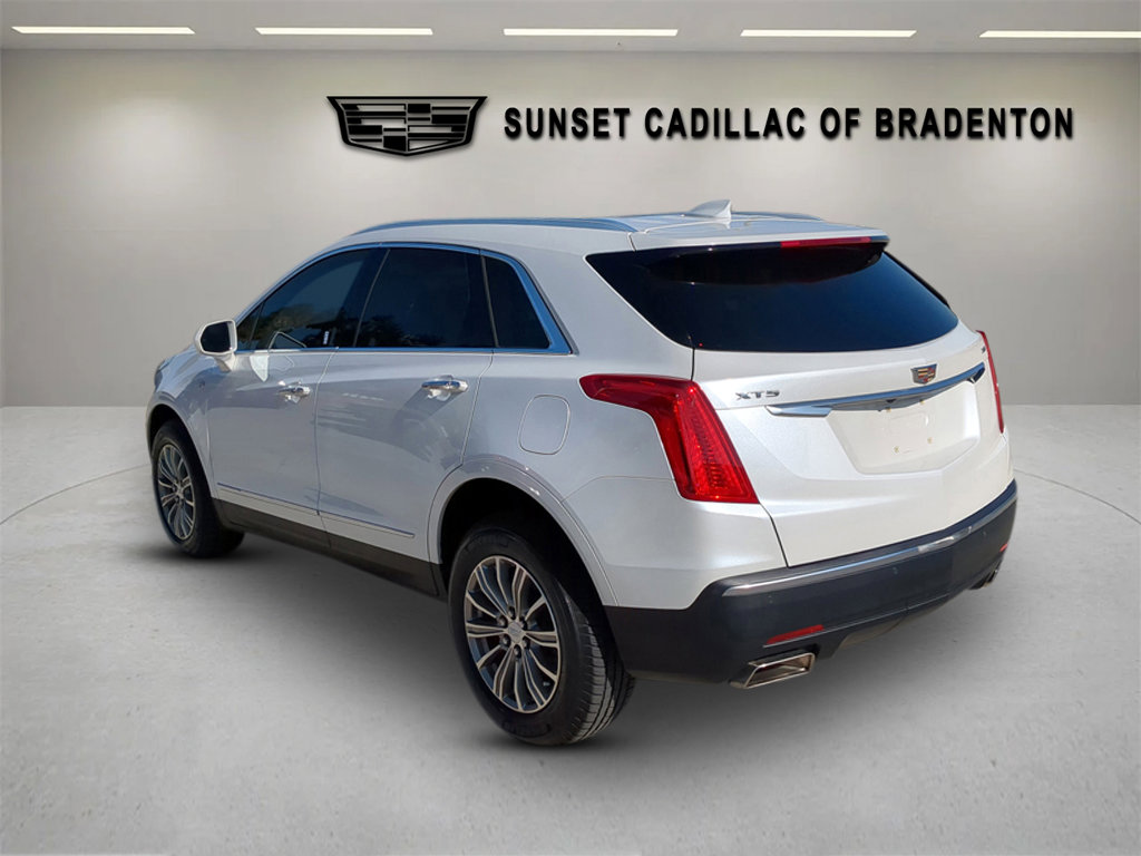 Used 2017 Cadillac XT5 Luxury w/ Driver Awareness Package image 6