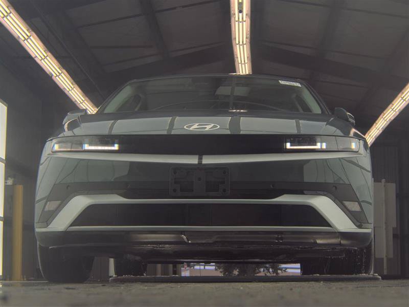 Used 2025 Hyundai Ioniq 5 SE RWD image 2