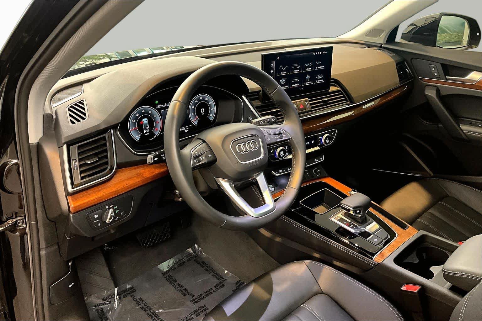 Used 2023 Audi Q5 2.0T Premium Plus w/ Premium Plus Package AWD/4WD image 18