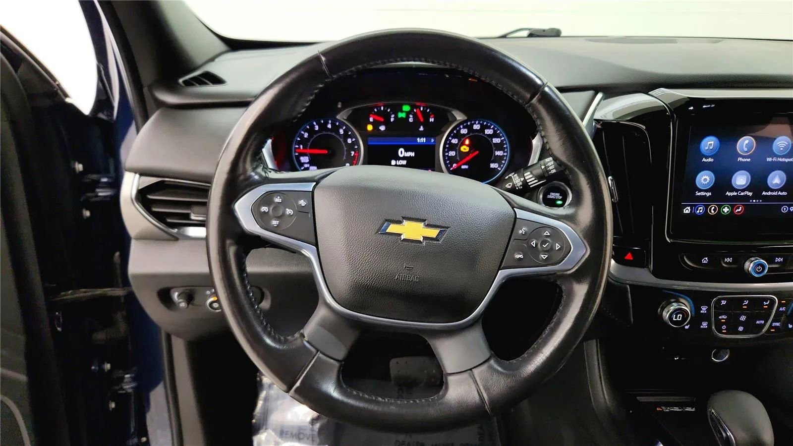 Used 2022 Chevrolet Traverse LT image 33