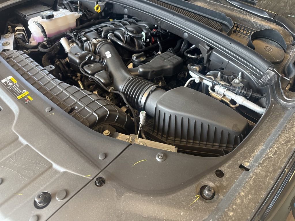 New 2025 Jeep Grand Cherokee Laredo w/ Luxury Tech Group I image 16