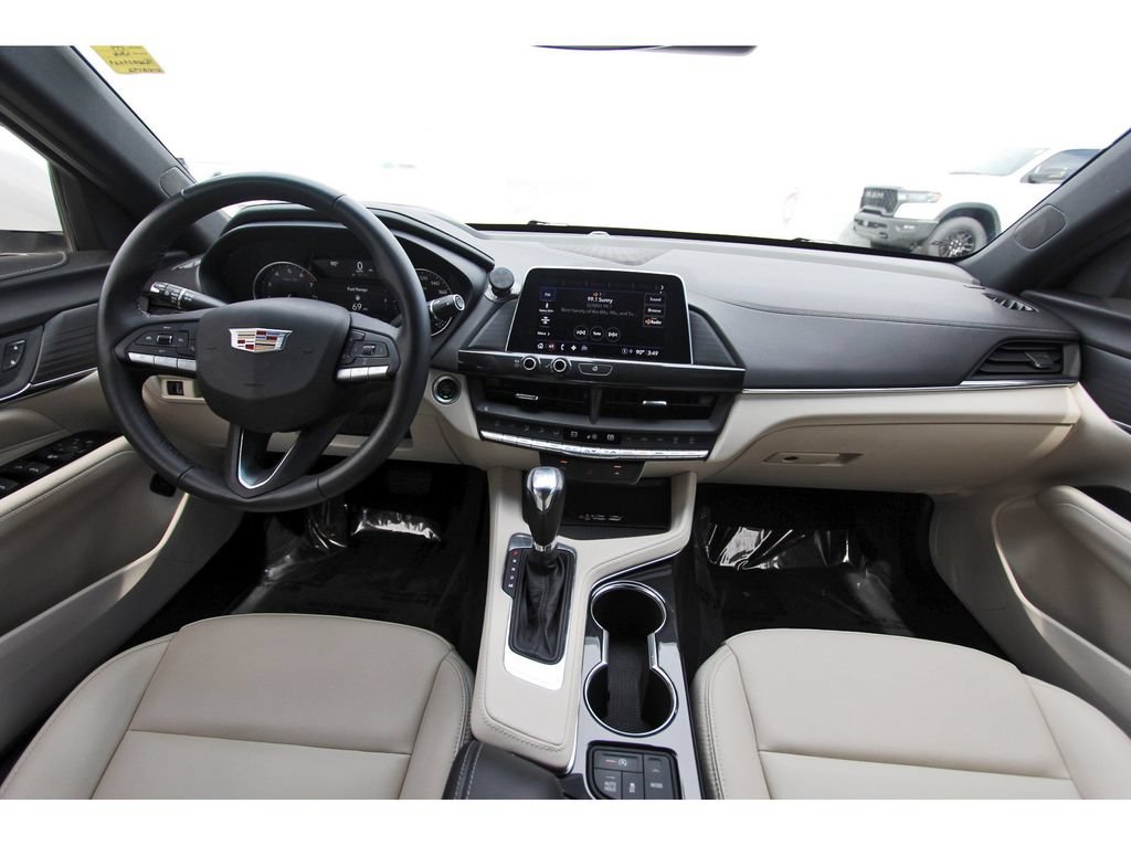 Used 2024 Cadillac CT4 Luxury RWD image 9