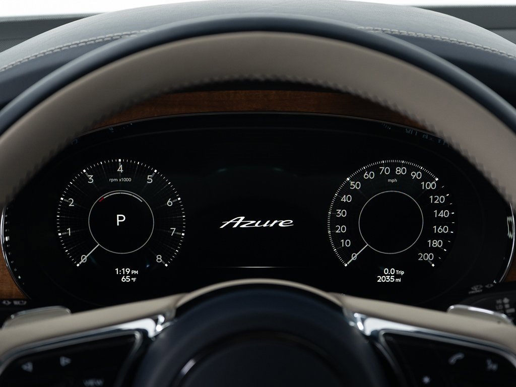 Used 2025 Bentley Bentayga image 33