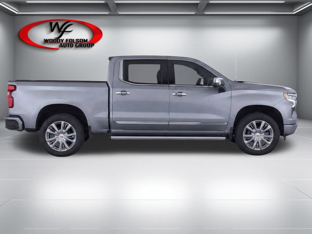 Used 2025 Chevrolet Silverado 1500 High Country w/ High Country Premium Package AWD/4WD image 9
