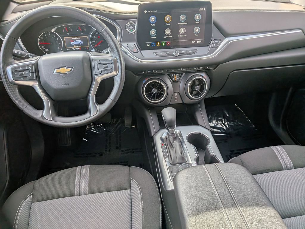 Used 2025 Chevrolet Blazer LT image 25