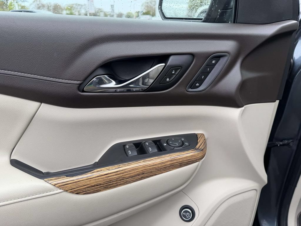 Used 2019 GMC Acadia Denali w/ Technology Package AWD/4WD image 24