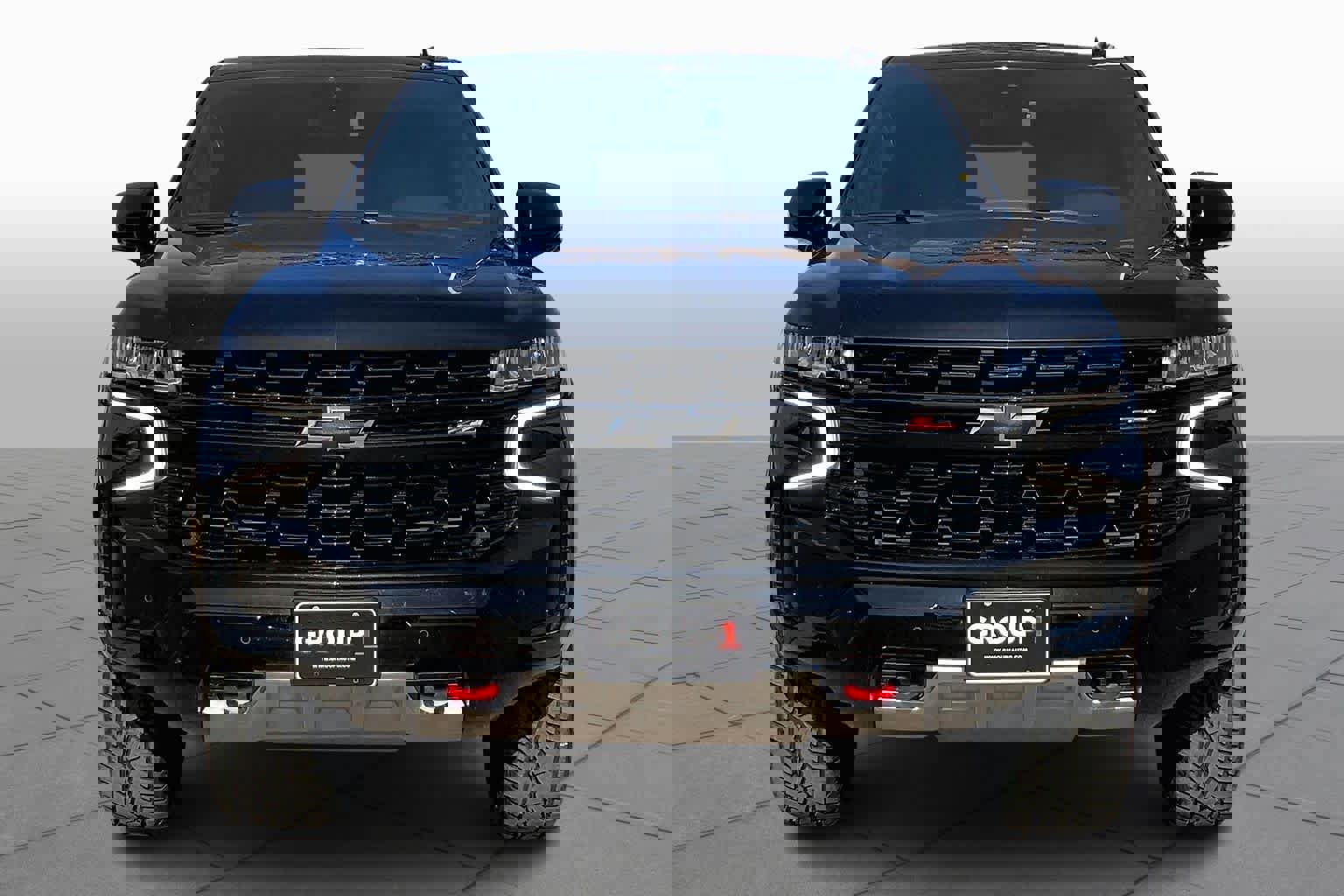 Used 2023 Chevrolet Tahoe Z71 w/ Luxury Package image 3