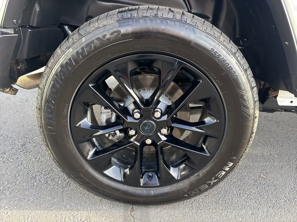 Certified 2025 Jeep Wrangler Unlimited Sahara w/ Safety Group image 11