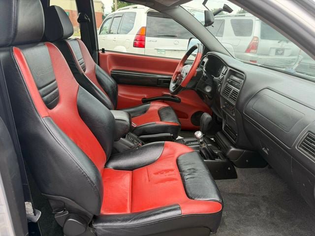 Used 1999 Isuzu VehiCROSS AWD/4WD image 13