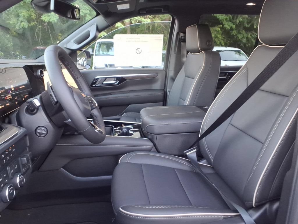 New 2026 Chevrolet Tahoe Premier w/ Sun And Tow Package AWD/4WD image 11