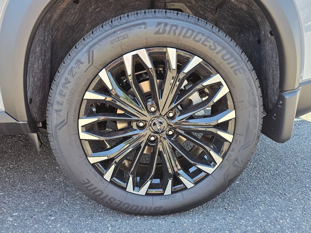 New 2026 Nissan Rogue SV AWD/4WD image 9