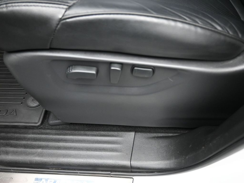 Used 2021 Nissan Armada SL w/ Midnight Edition Package image 7